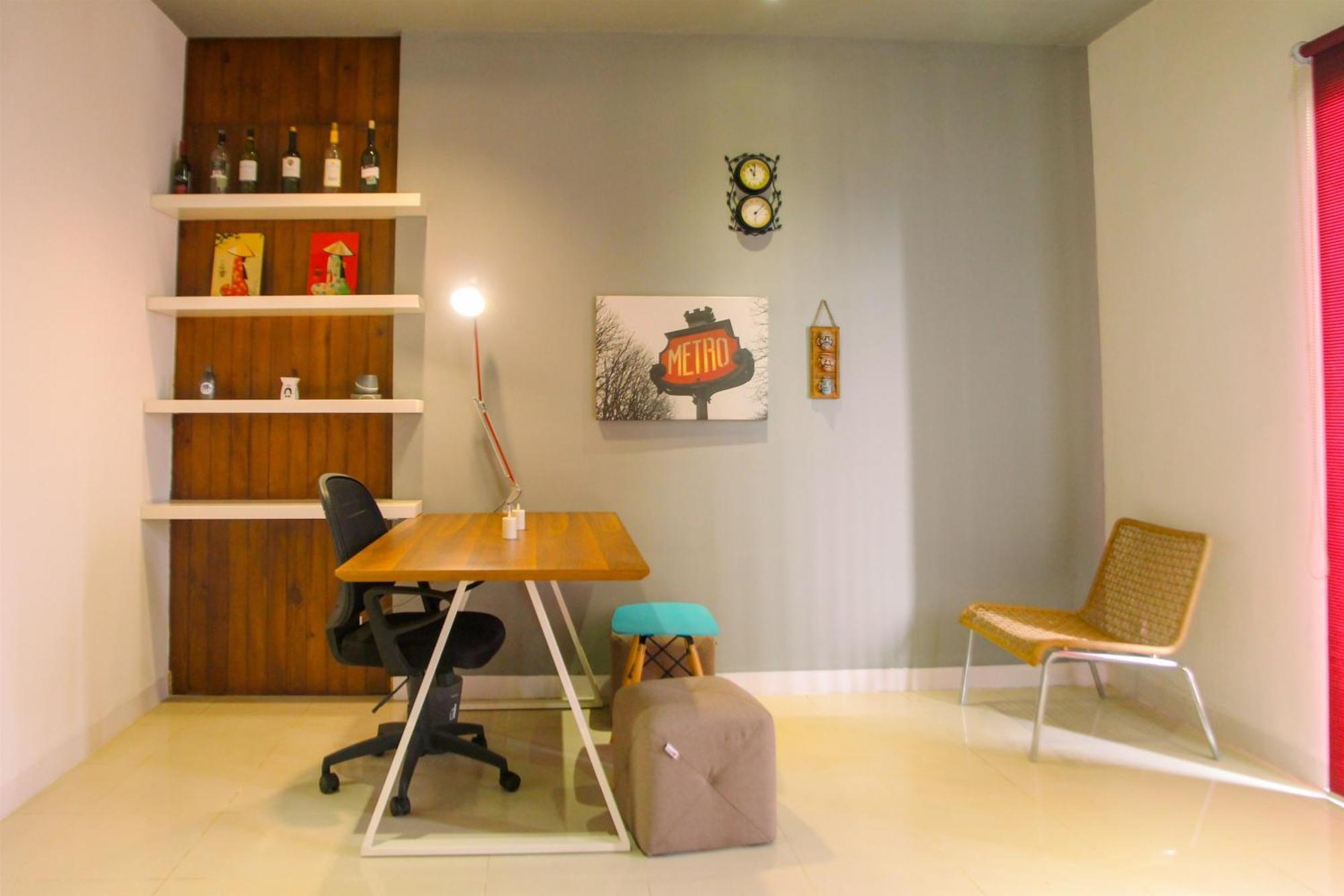 108 M² Dengan 2 Kamar Tidur Dan 2 Kamar Mandi Pribadi Di Tebet Apartemen